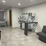 Novo Apartamento Studio A Poucos Passos Do Paraguai - Vila Portes